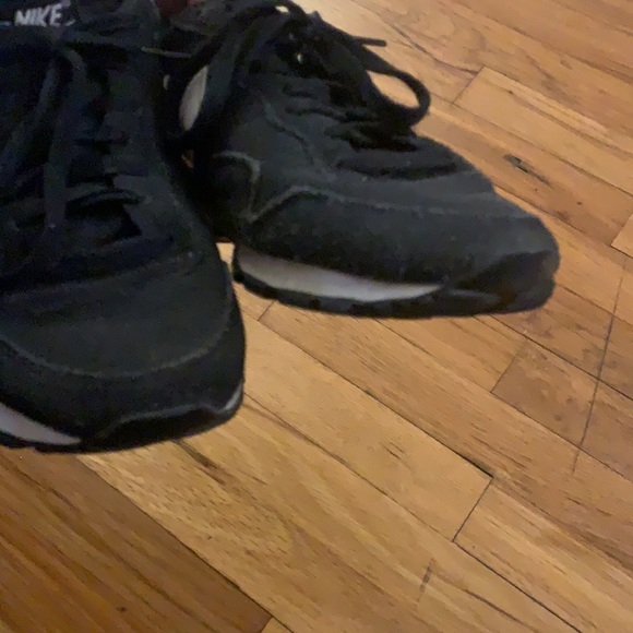 Nike sneakers - Picture 10 of 11